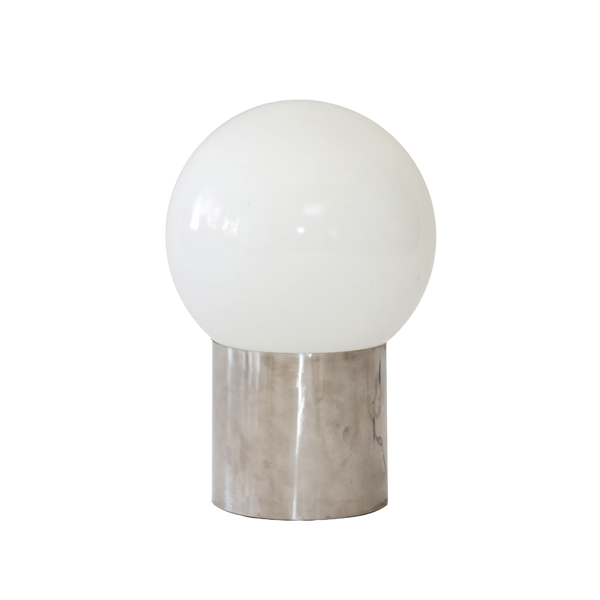 luminária globo branco base cilíndrica cromada