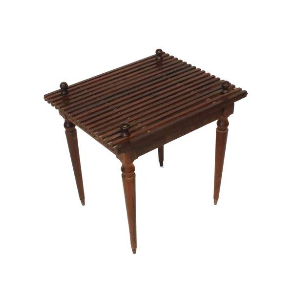 mesa auxiliar ripada