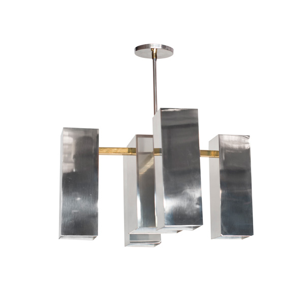 lustre cromado com detalhes dourados